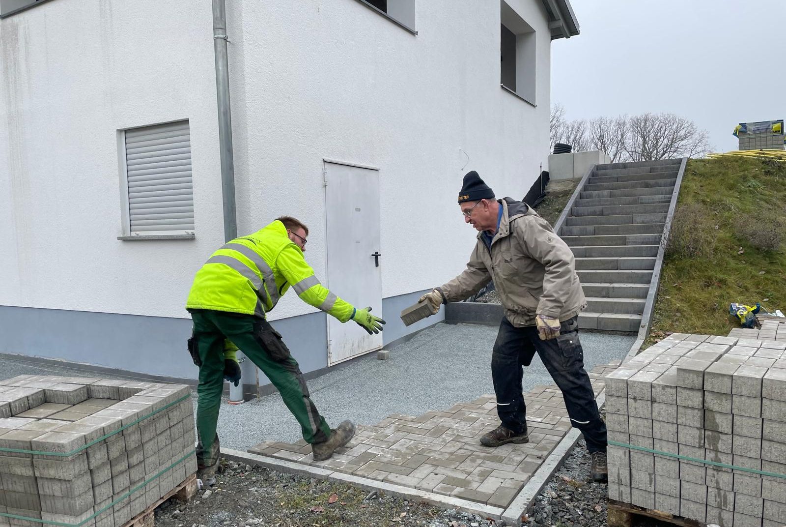 Du betrachtest gerade Terrassenbelag fertiggestellt!